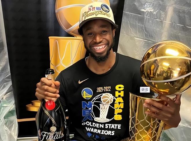 太阳报：厄德高有望在北伦敦德比中复出，哲凯赖什或因伤缺席（太阳报：厄德高有望赶上北伦敦德比，赖斯或因伤缺阵）