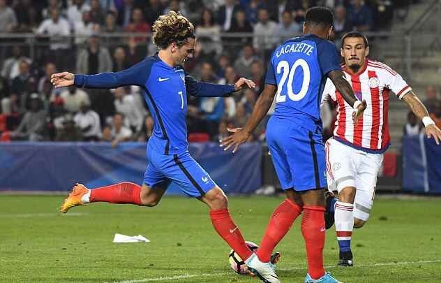 意甲半场：贝里沙造险斯图利奇失良机，克雷莫纳暂0-0莱切（意甲半场：贝里沙制造威胁，斯图利奇错失良机，克雷莫纳与莱切暂0-0）