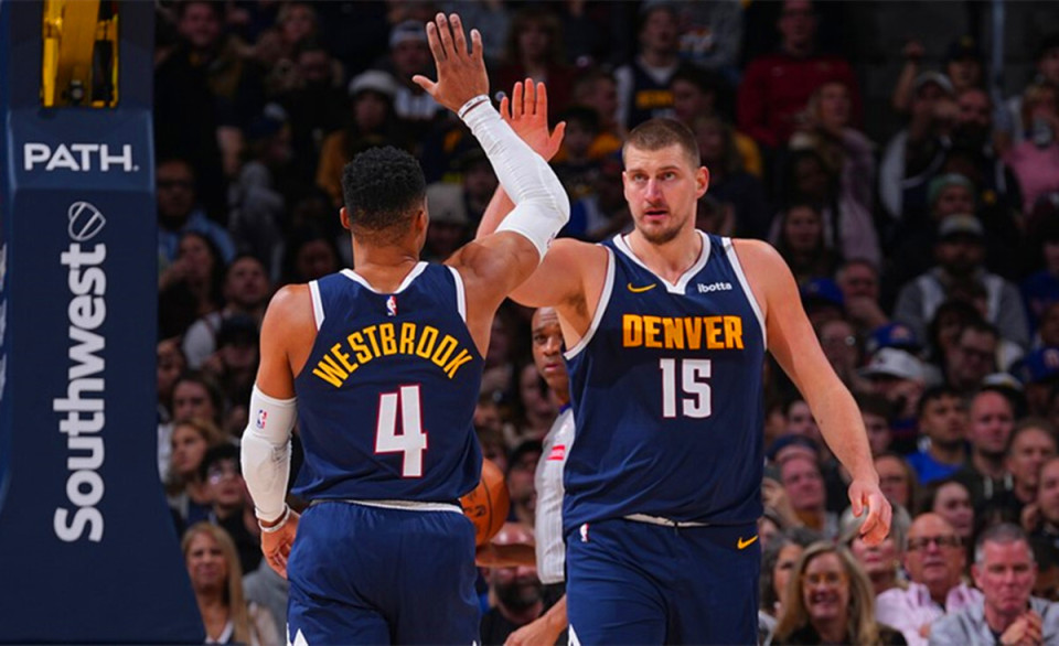 记者：本届世界杯将有半场球员和教练采访，赛前两天开发布会（记者称本届世界杯新增中场采访球员与教练，赛前两日举行发布会）