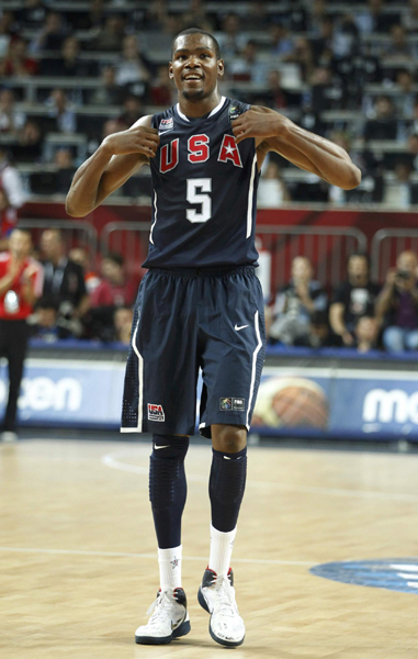 斯基拉：目前尤文从未考虑出售戴维，俱乐部依然对他充满信心（斯基拉：尤文暂未考虑放走戴维，俱乐部仍对他信心十足）