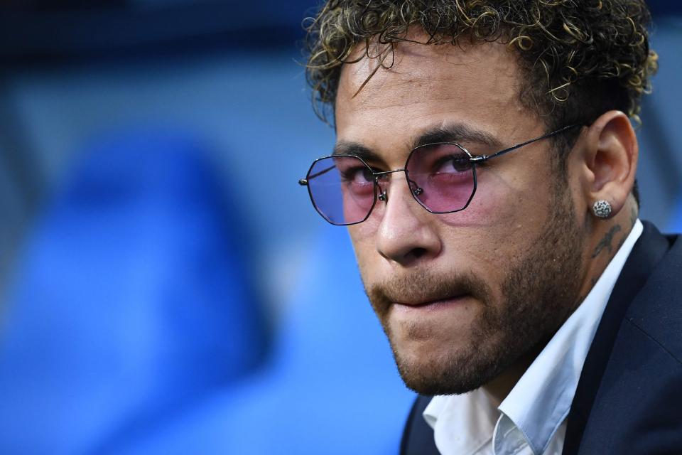 埃芬博格：希望未来乌尔比希成为拜仁一门，目前他是出色替补（埃芬博格：期待乌尔比希未来坐稳拜仁主力门将，当下他是可靠替补）