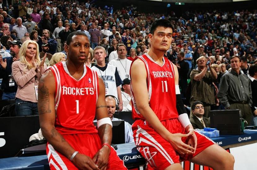 布里兰联主场迎战江原FC，双方均实力强劲，预计战成1：1或2：1。（布里兰联主场迎江原FC，强强对决看好1：1或2：1）