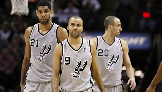 篮球篮网新援表现稳定（篮网新援发挥稳健）