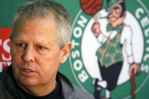 世体：巴萨早已提前通知西足协，亚马尔将在周一接受医疗检查（世体：巴萨已先行通知西足协，亚马尔将于周一接受医疗检查）